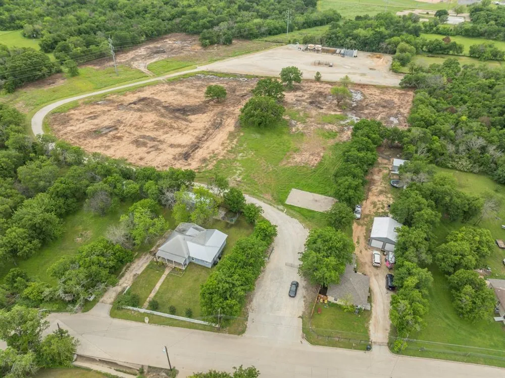 622 Mansfield Road Cleburne, TX 76031