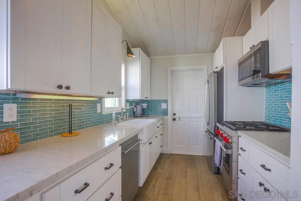 1571 San Elijo Ave Cardiff by the Sea, CA 92007