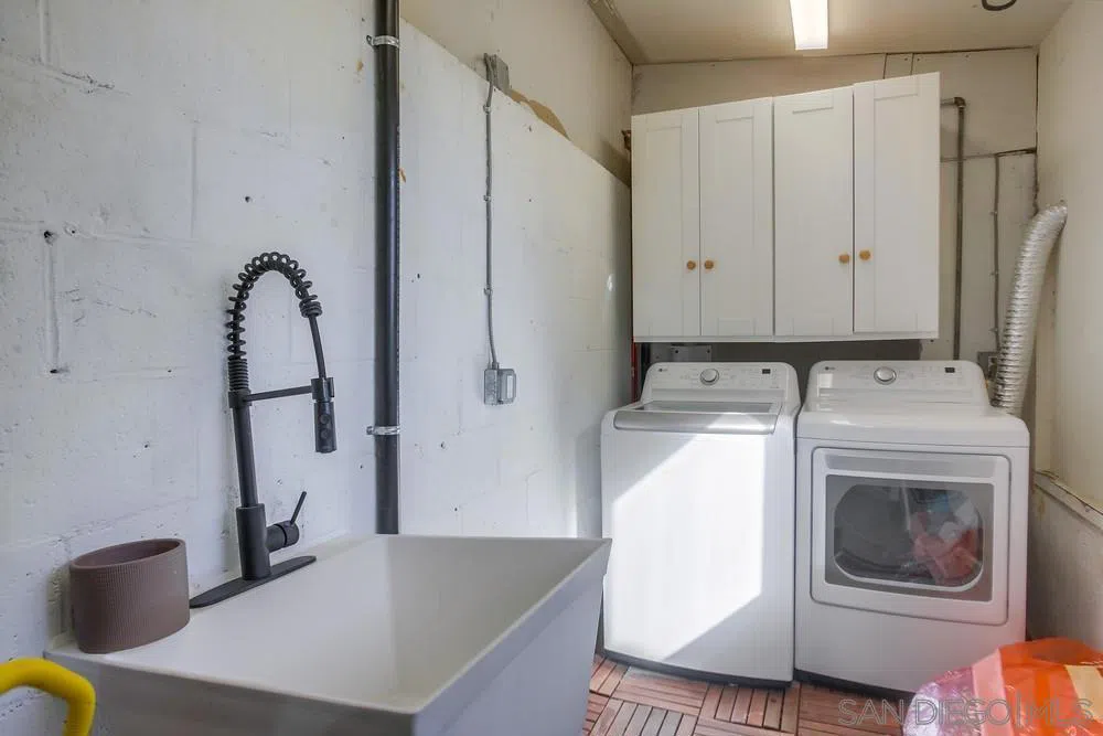 1571 San Elijo Ave Cardiff by the Sea, CA 92007