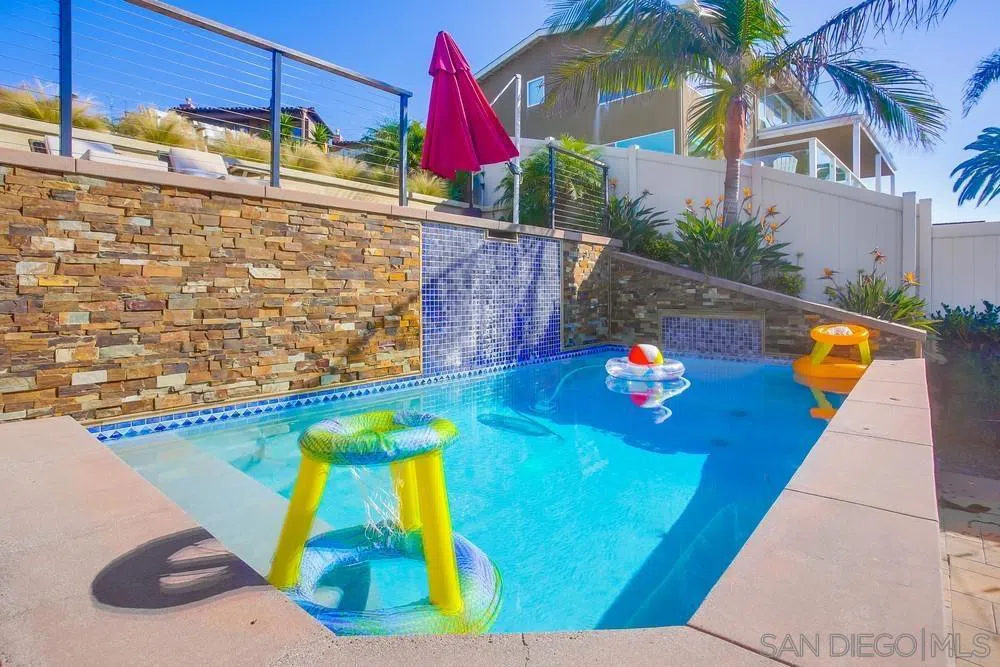 1571 San Elijo Ave Cardiff by the Sea, CA 92007