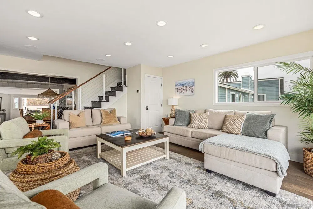 1571 San Elijo Ave Cardiff by the Sea, CA 92007