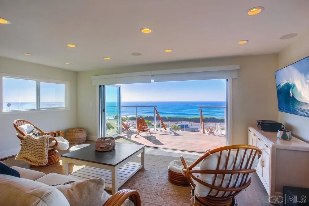 1571 San Elijo Ave Cardiff by the Sea, CA 92007