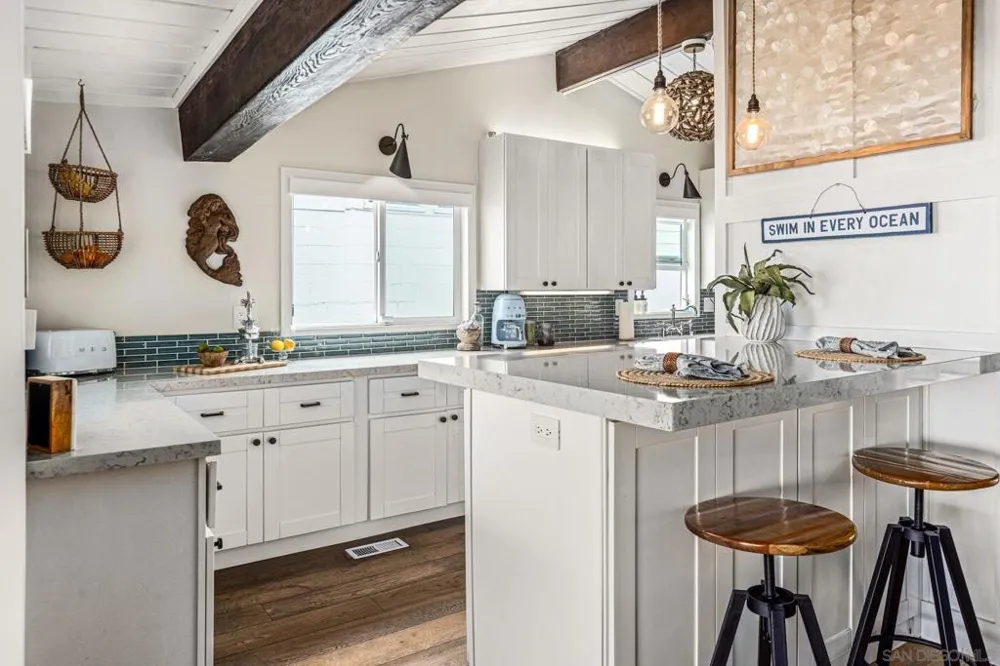 1571 San Elijo Ave Cardiff by the Sea, CA 92007
