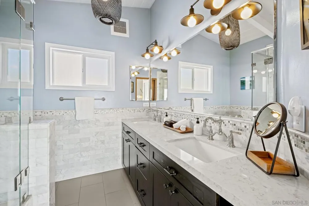 1571 San Elijo Ave Cardiff by the Sea, CA 92007