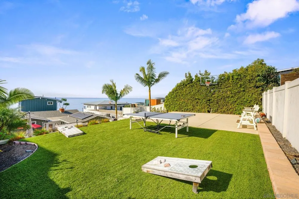 1571 San Elijo Ave Cardiff by the Sea, CA 92007