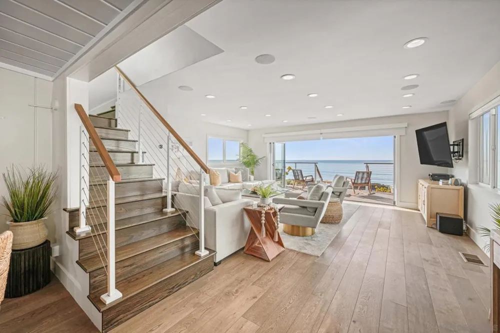1571 San Elijo Ave Cardiff by the Sea, CA 92007