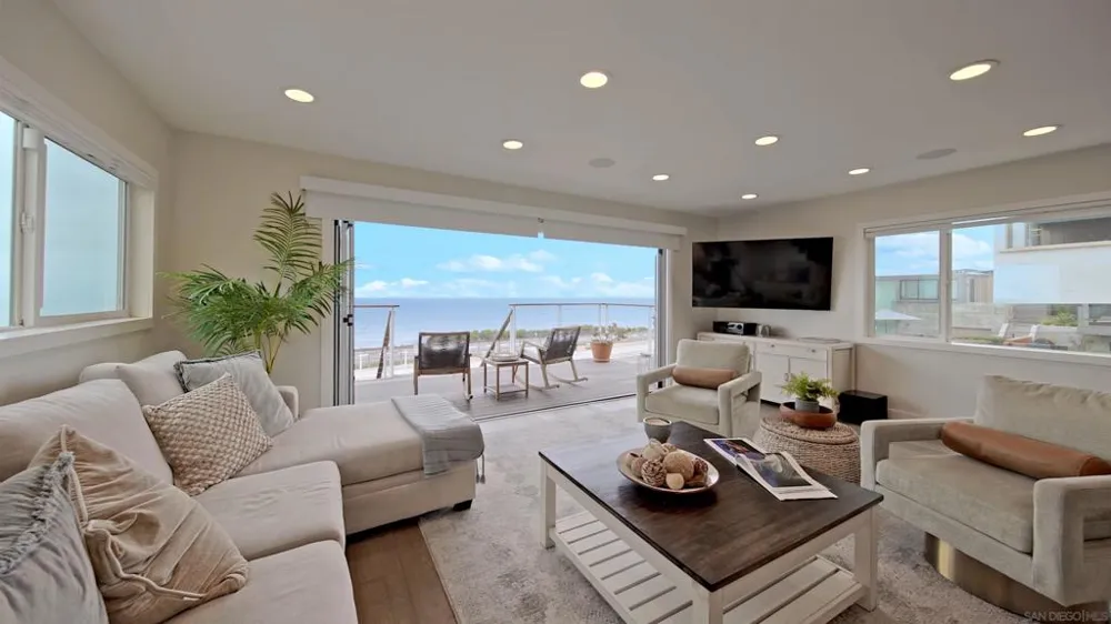 1571 San Elijo Ave Cardiff by the Sea, CA 92007