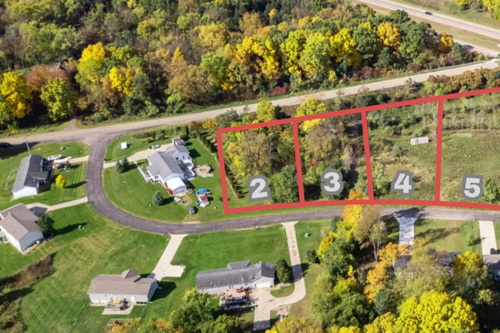 2 Twin Meadows Drive Jackson, MI 49201