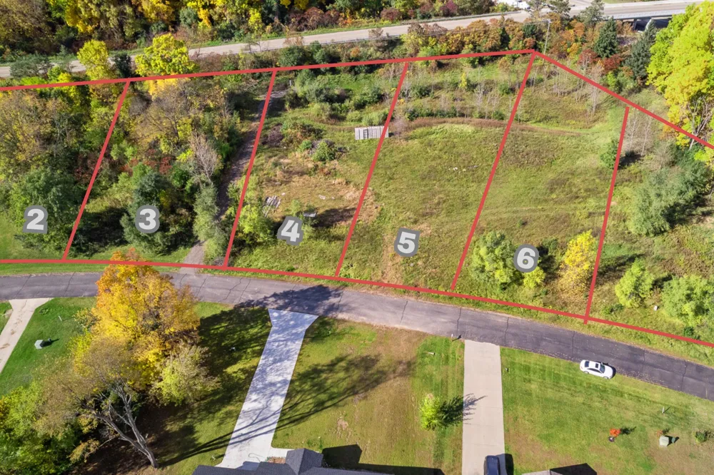 4 Twin Meadows Drive Jackson, MI 49201