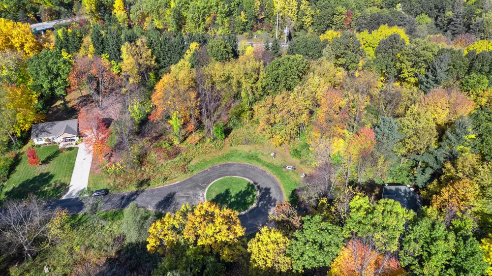 4 Twin Meadows Drive Jackson, MI 49201