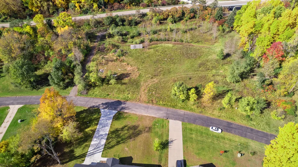 4 Twin Meadows Drive Jackson, MI 49201