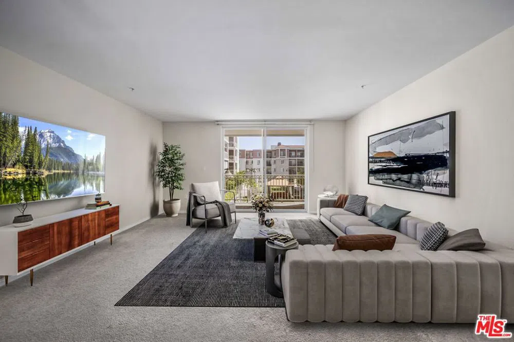 3740 Santa Rosalia Drive #212 Los Angeles, CA 90008
