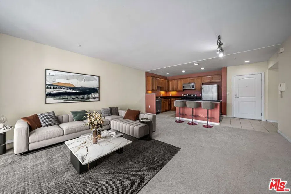 3740 Santa Rosalia Drive #212 Los Angeles, CA 90008