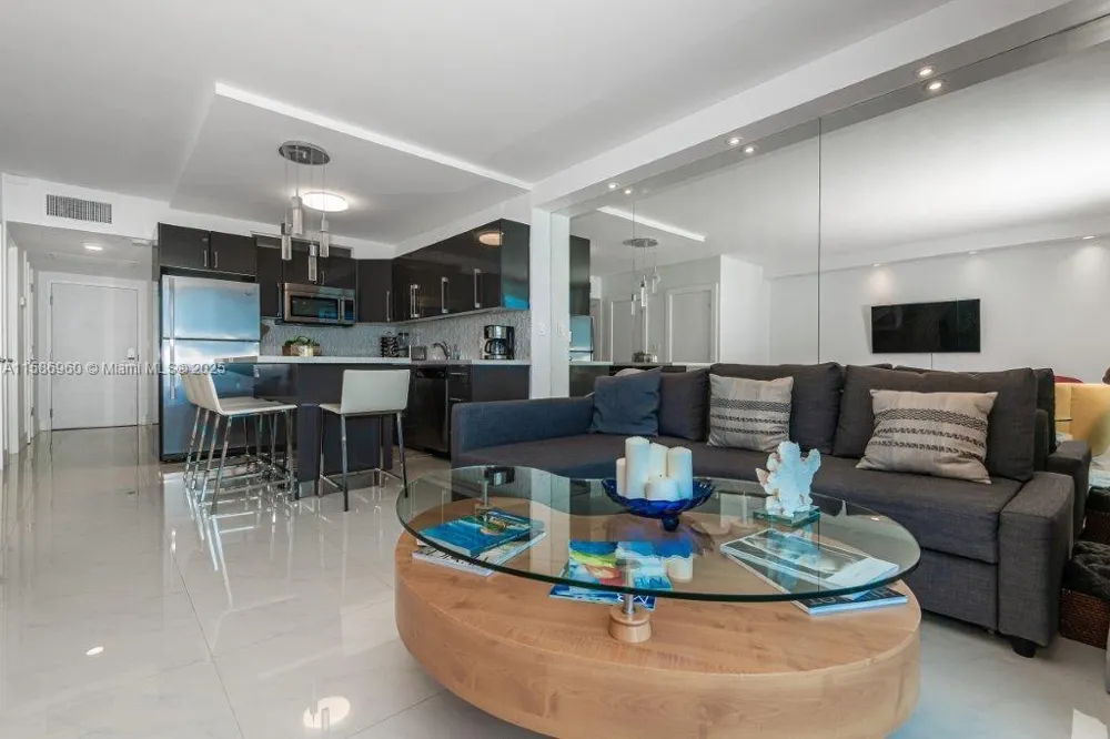 2301 Collins Ave #1111 Miami Beach, FL 33139