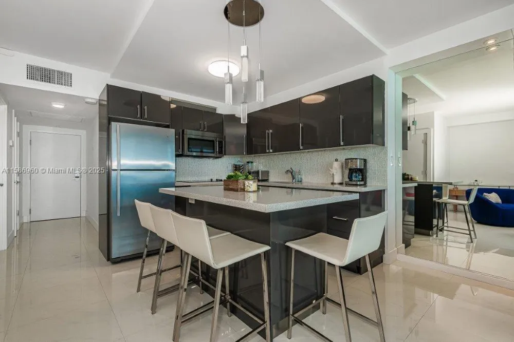 2301 Collins Ave #1111 Miami Beach, FL 33139