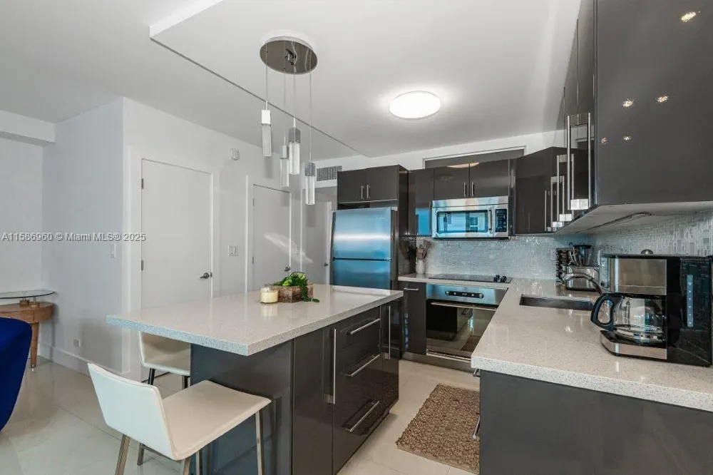 2301 Collins Ave #1111 Miami Beach, FL 33139