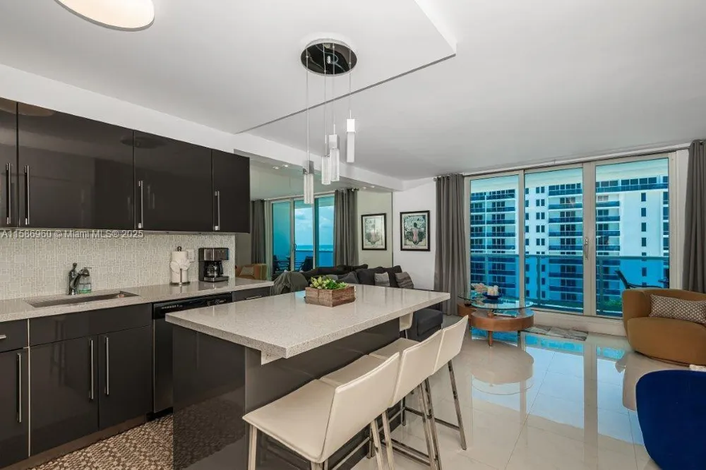 2301 Collins Ave #1111 Miami Beach, FL 33139