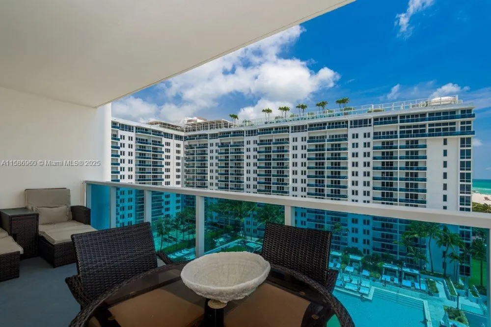 2301 Collins Ave #1111 Miami Beach, FL 33139