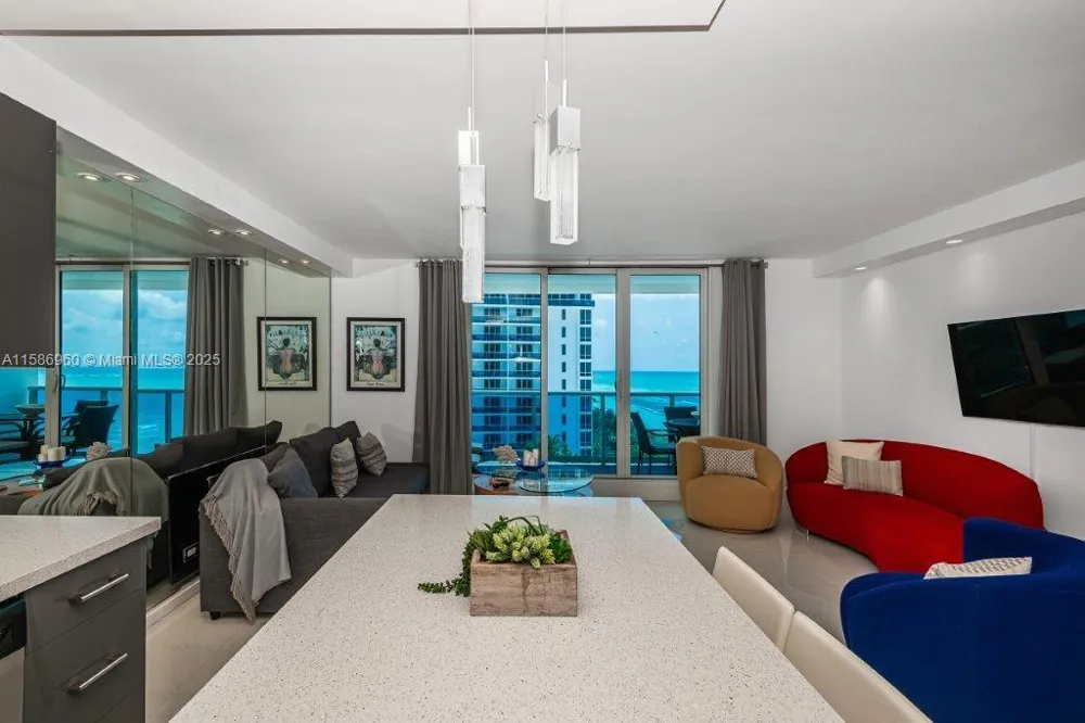 2301 Collins Ave #1111 Miami Beach, FL 33139