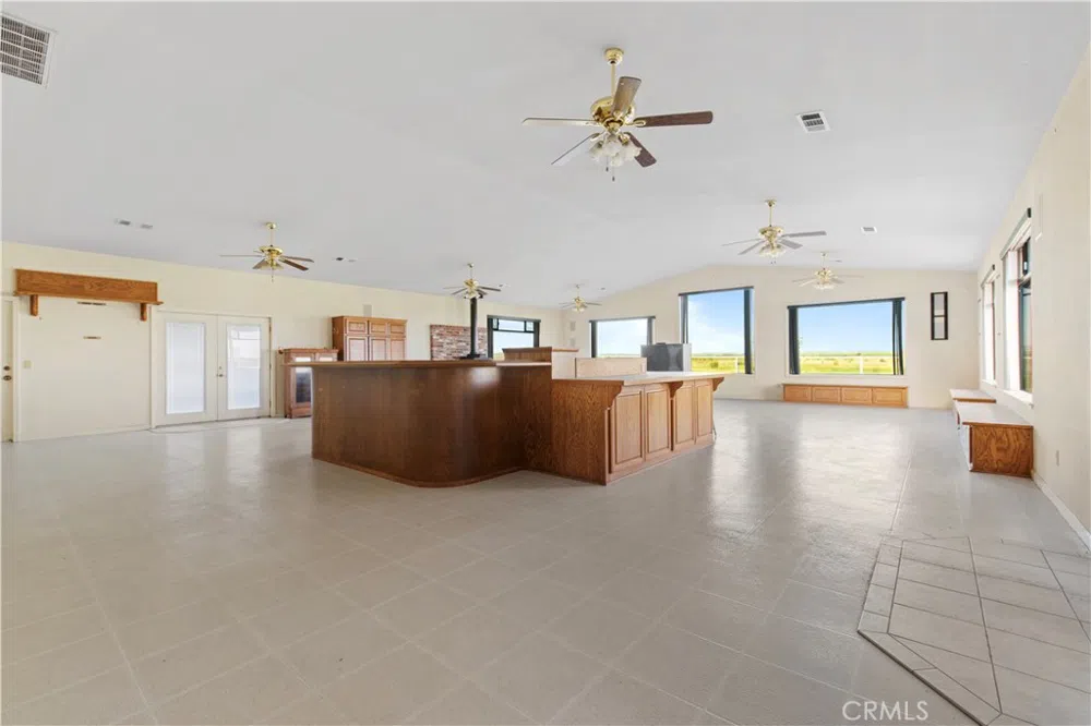 6922 G STREET Merced, CA 95340
