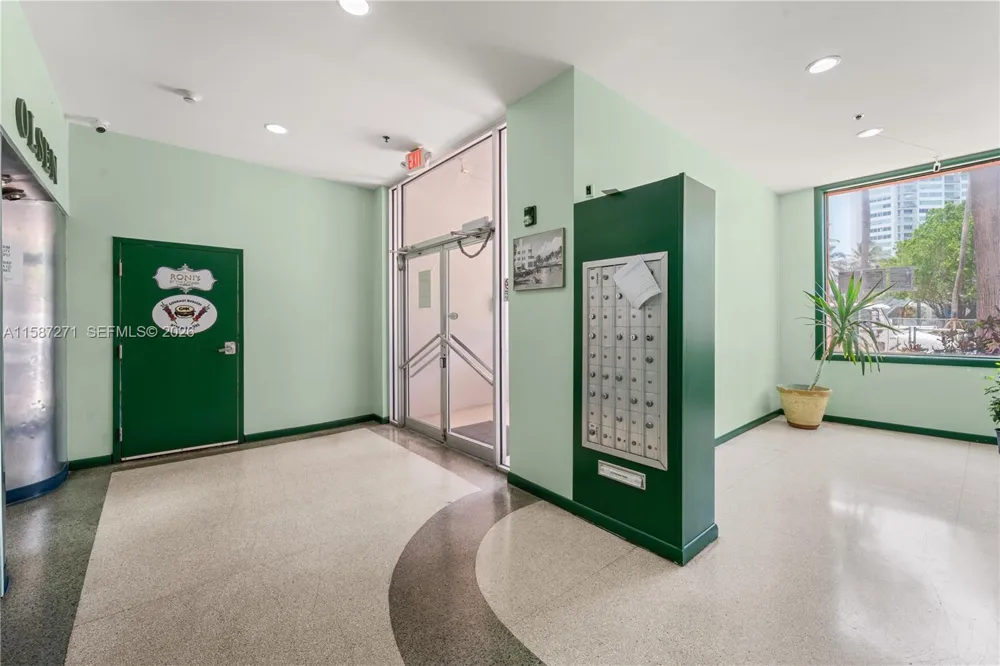 7300 Ocean Ter Miami Beach, FL 33141