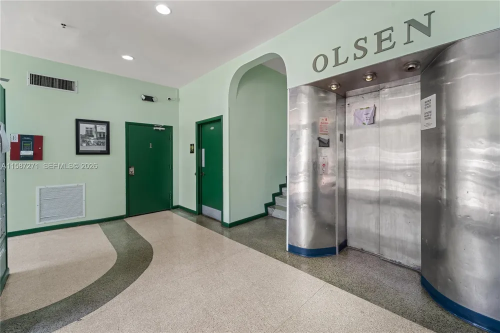 7300 Ocean Ter Miami Beach, FL 33141