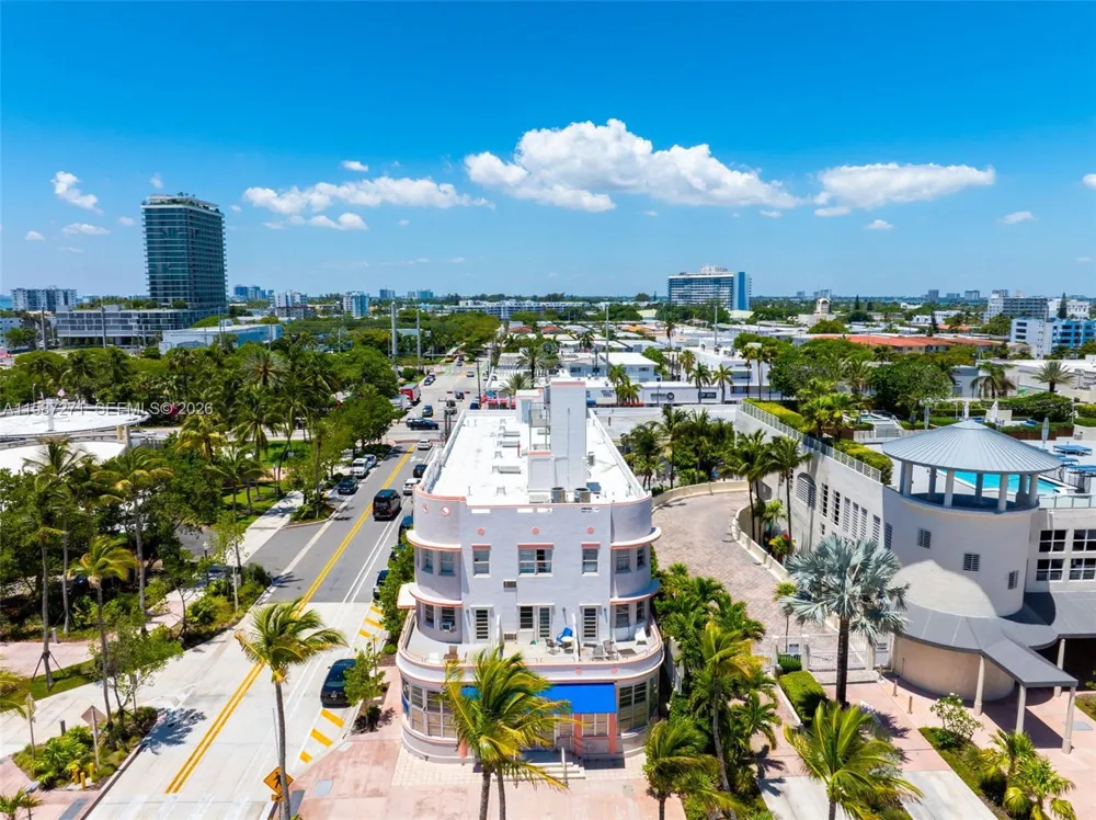 7300 Ocean Ter Miami Beach, FL 33141