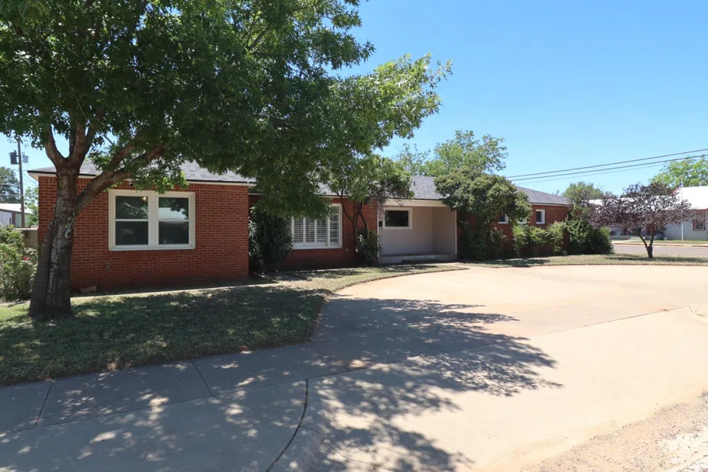 813 N 15th Street Lamesa, TX 79331