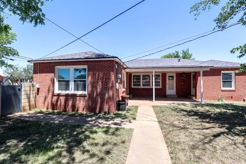 813 N 15th Street Lamesa, TX 79331