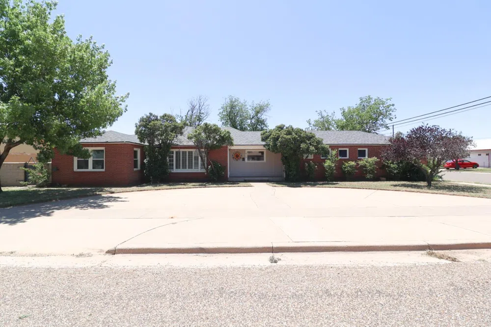 813 N 15th Street Lamesa, TX 79331