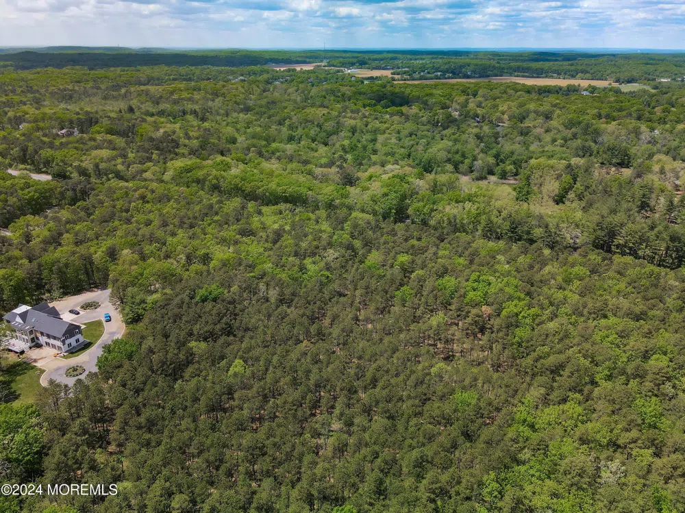 371 Monmouth Road Freehold, NJ 07728