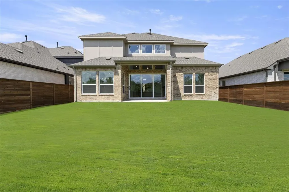 1940 Harmony Pine Mesquite, TX 75181