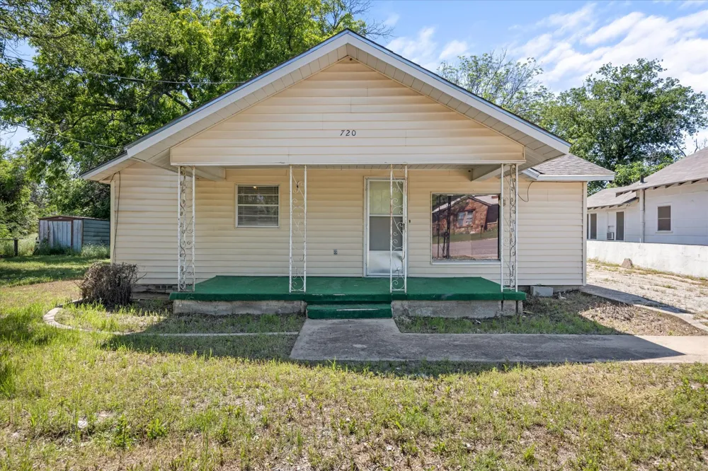 720 Seaman Street Eastland, TX 76448