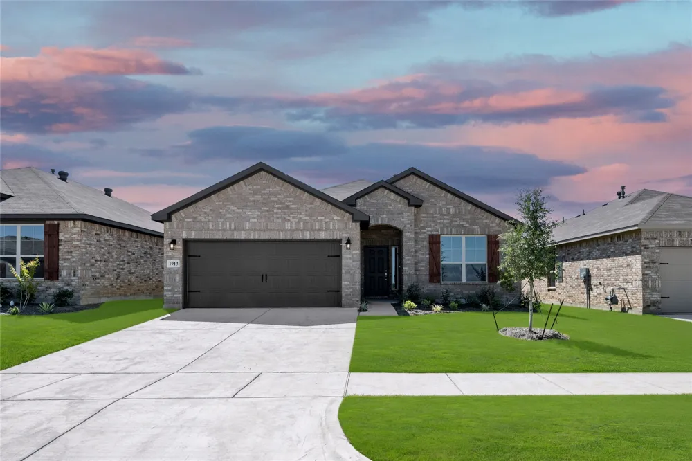 1913 Seminole Drive Cleburne, TX 76033