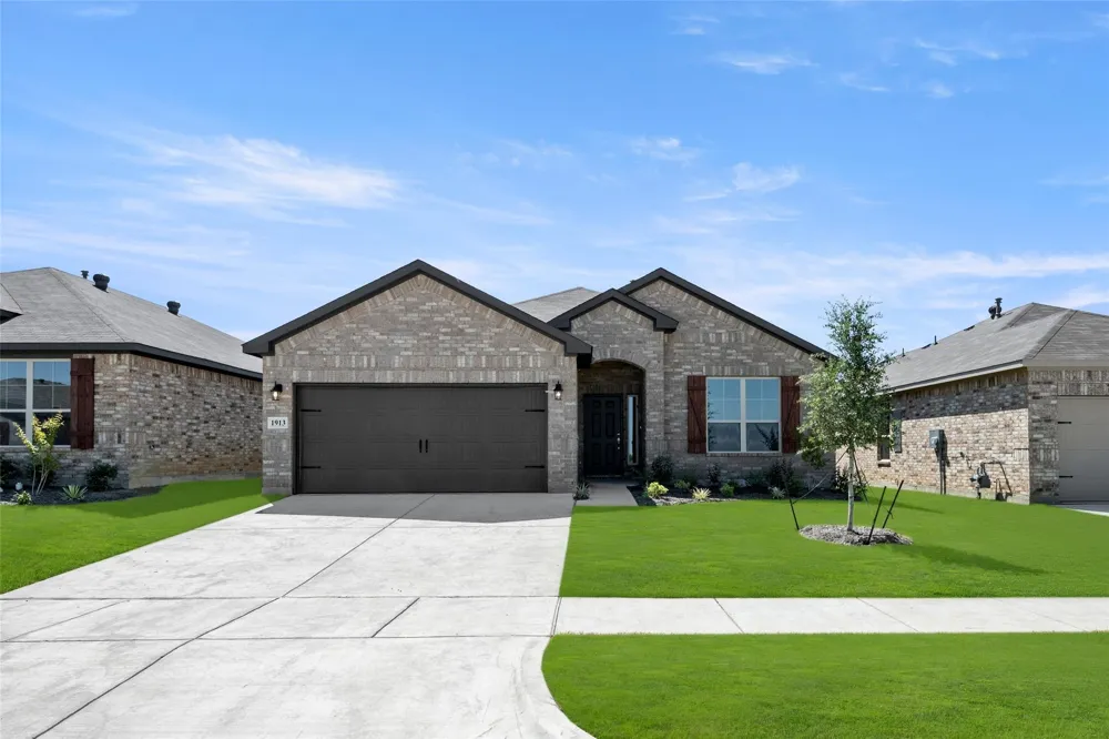 1913 Seminole Drive Cleburne, TX 76033