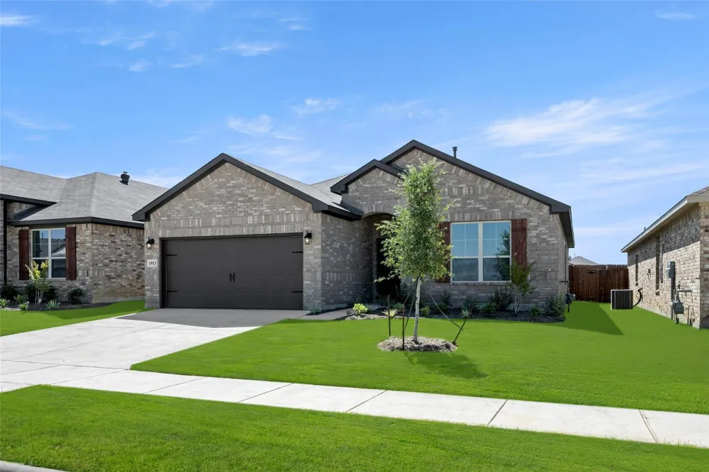 1913 Seminole Drive Cleburne, TX 76033