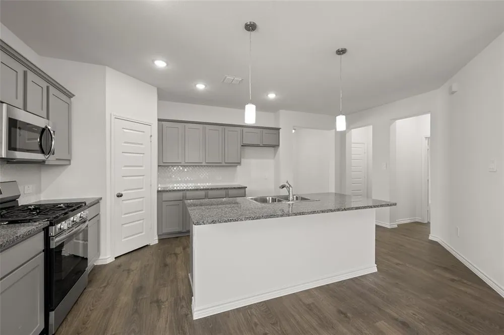 1913 Seminole Drive Cleburne, TX 76033
