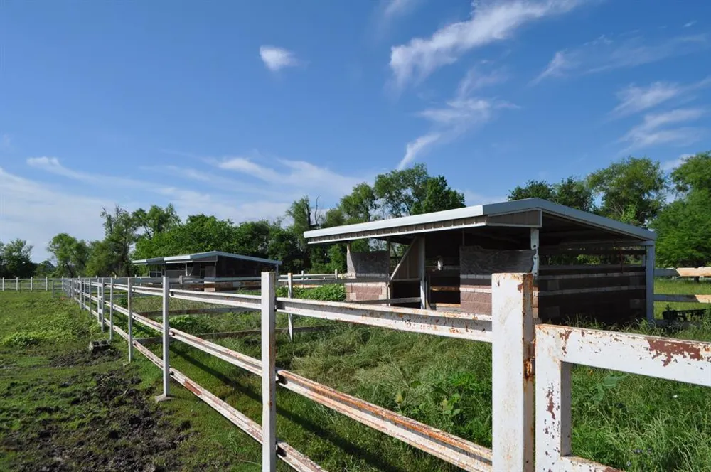 3511 Fm 66 Waxahachie, TX 75167