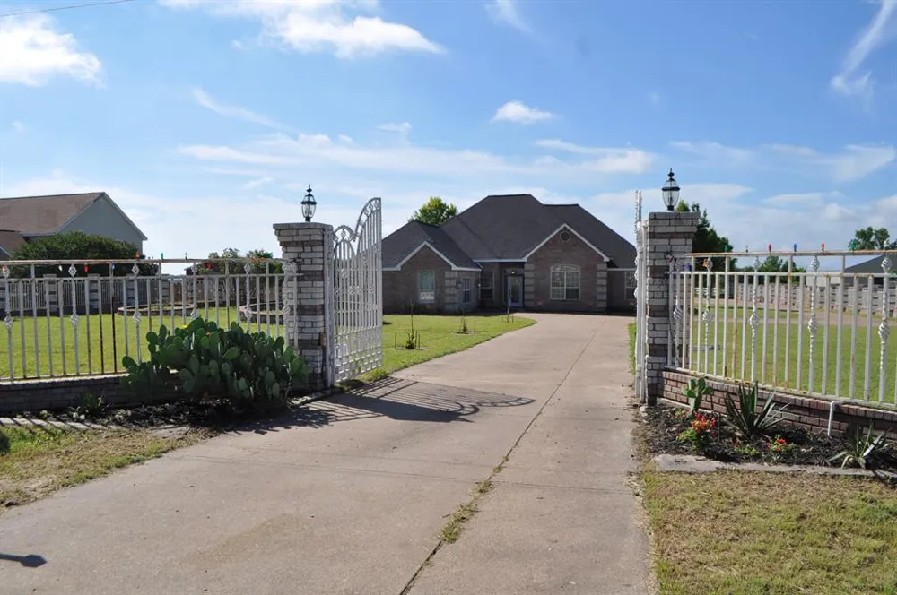 3511 Fm 66 Waxahachie, TX 75167