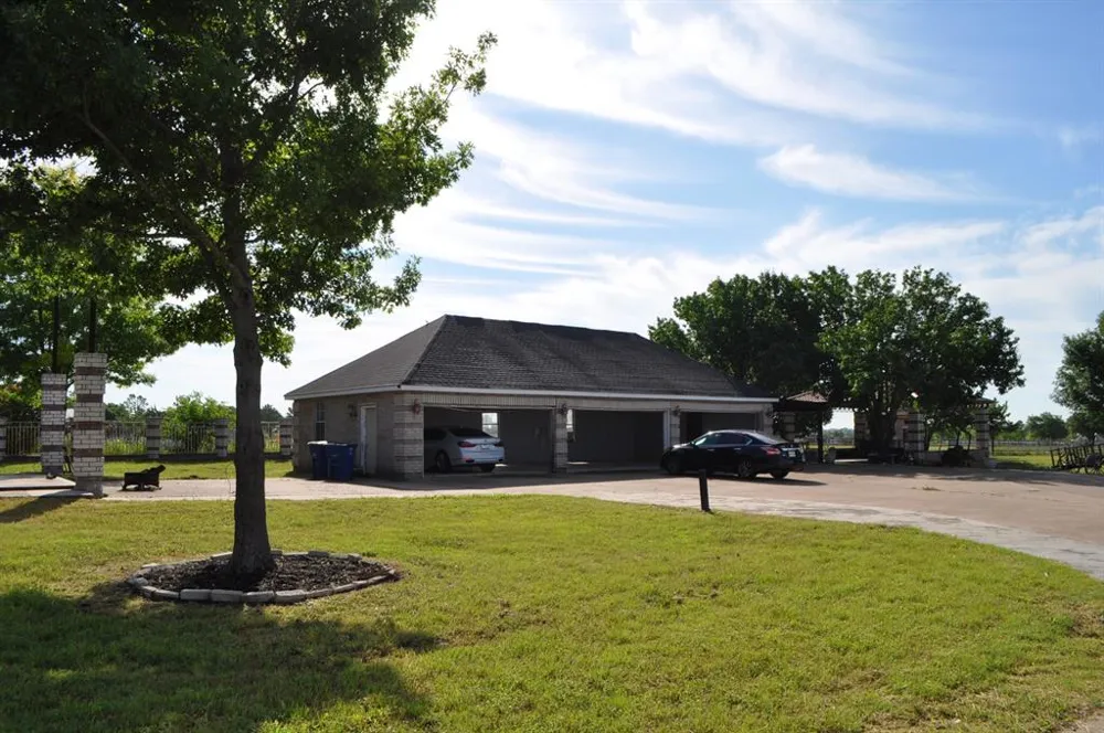 3511 Fm 66 Waxahachie, TX 75167