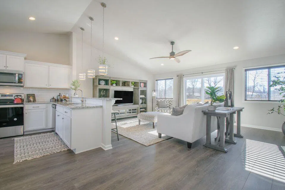 610 Manorwood Circle Benton Harbor, MI 49022