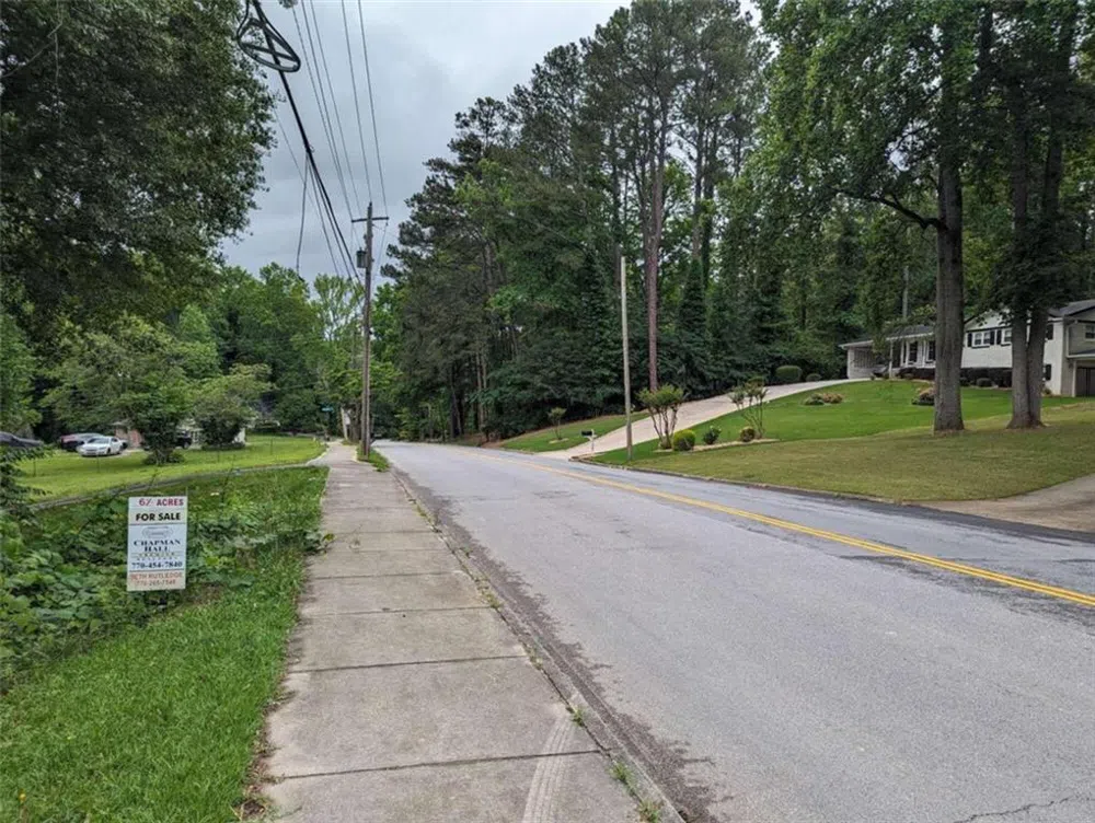 00 Dodson East Point, GA 30344