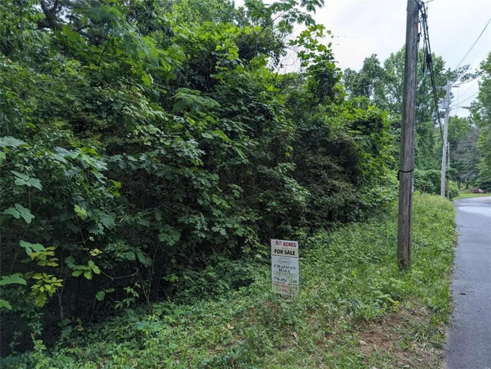 00 Dodson East Point, GA 30344