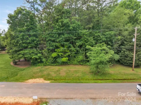15925 Henry Lane