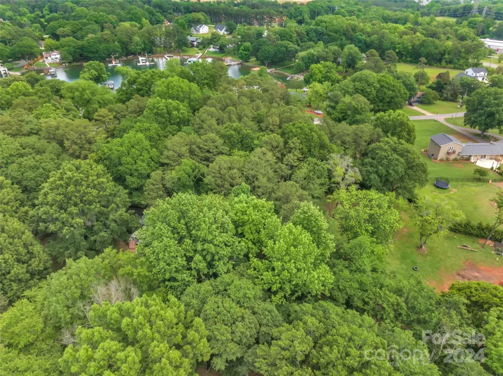 15925 Henry Lane Huntersville, NC 28078