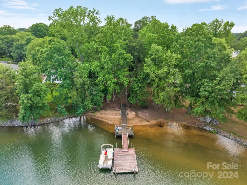 15925 Henry Lane Huntersville, NC 28078