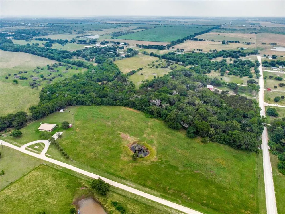 Creekwood Drive Blum, TX 76627