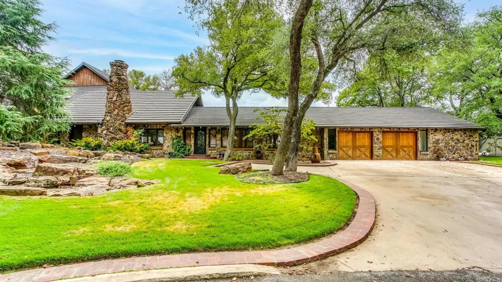 8935 Dickson Road Fort Worth, TX 76179