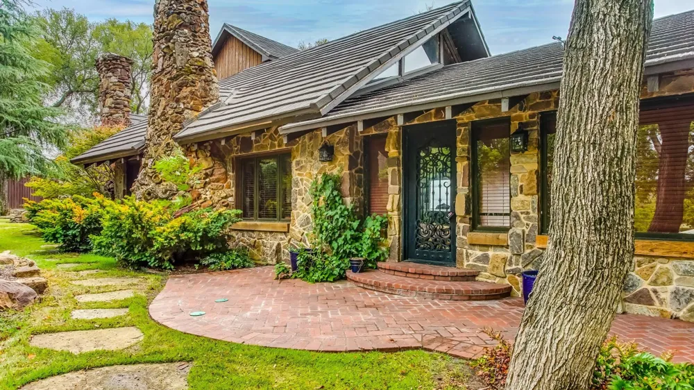 8935 Dickson Road Fort Worth, TX 76179