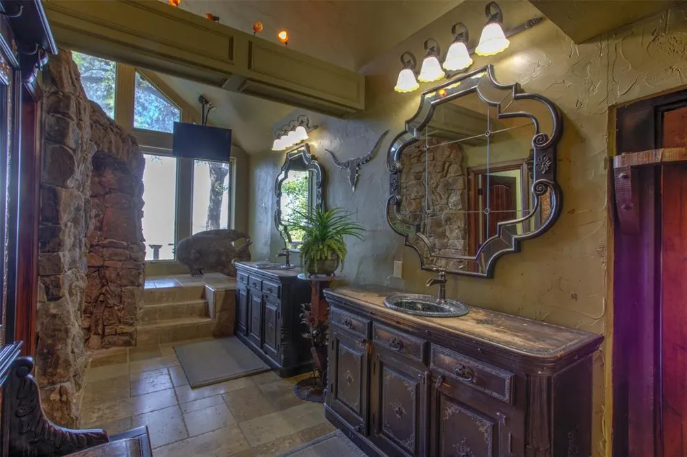 8935 Dickson Road Fort Worth, TX 76179